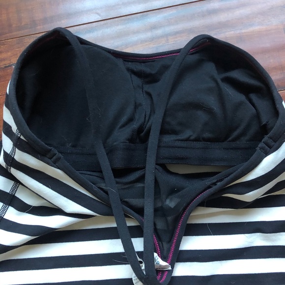 Lululemon size 6 tank top - Picture 3 of 5